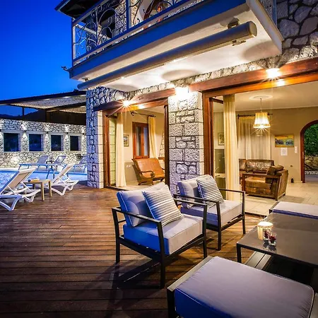 Rachi Vathi (Meganisi)